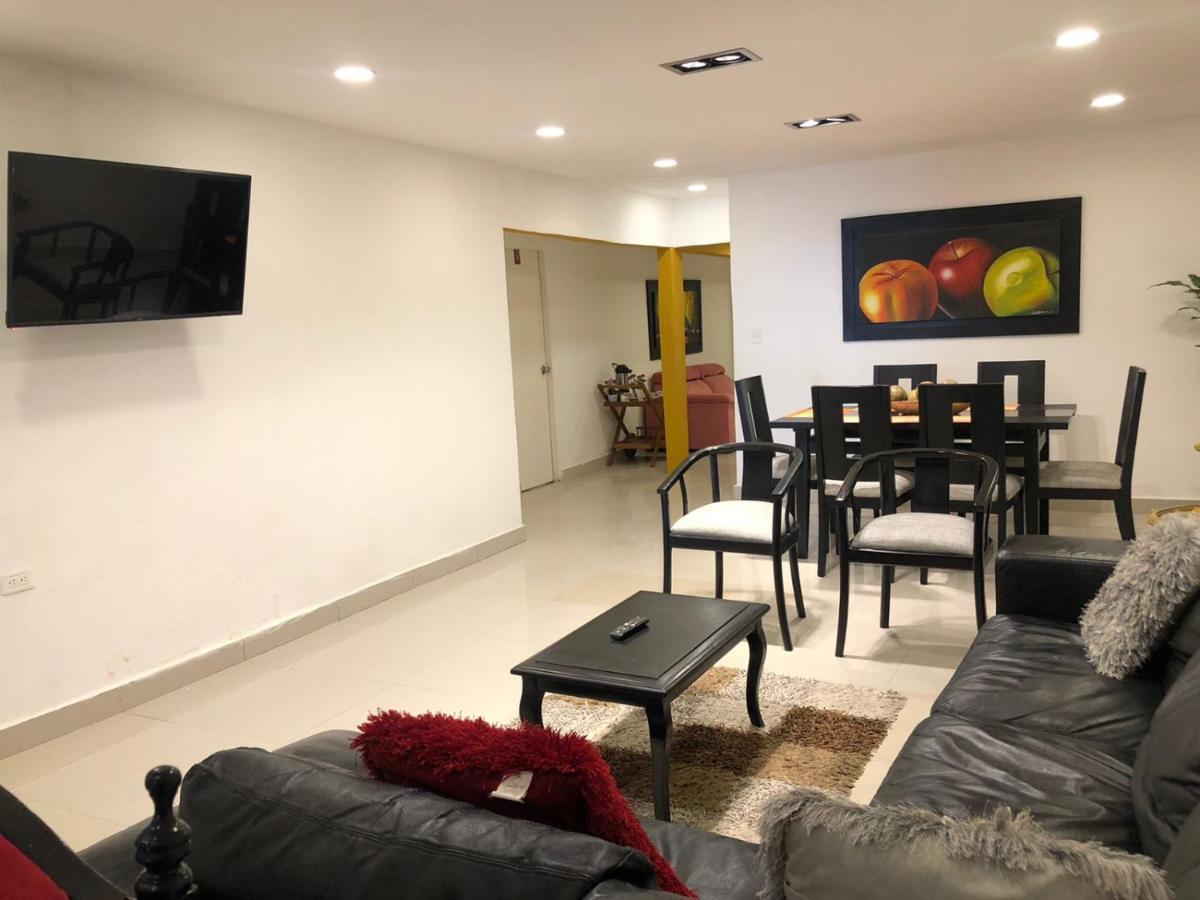 Martinica Hostel Cartagena Bagian luar foto